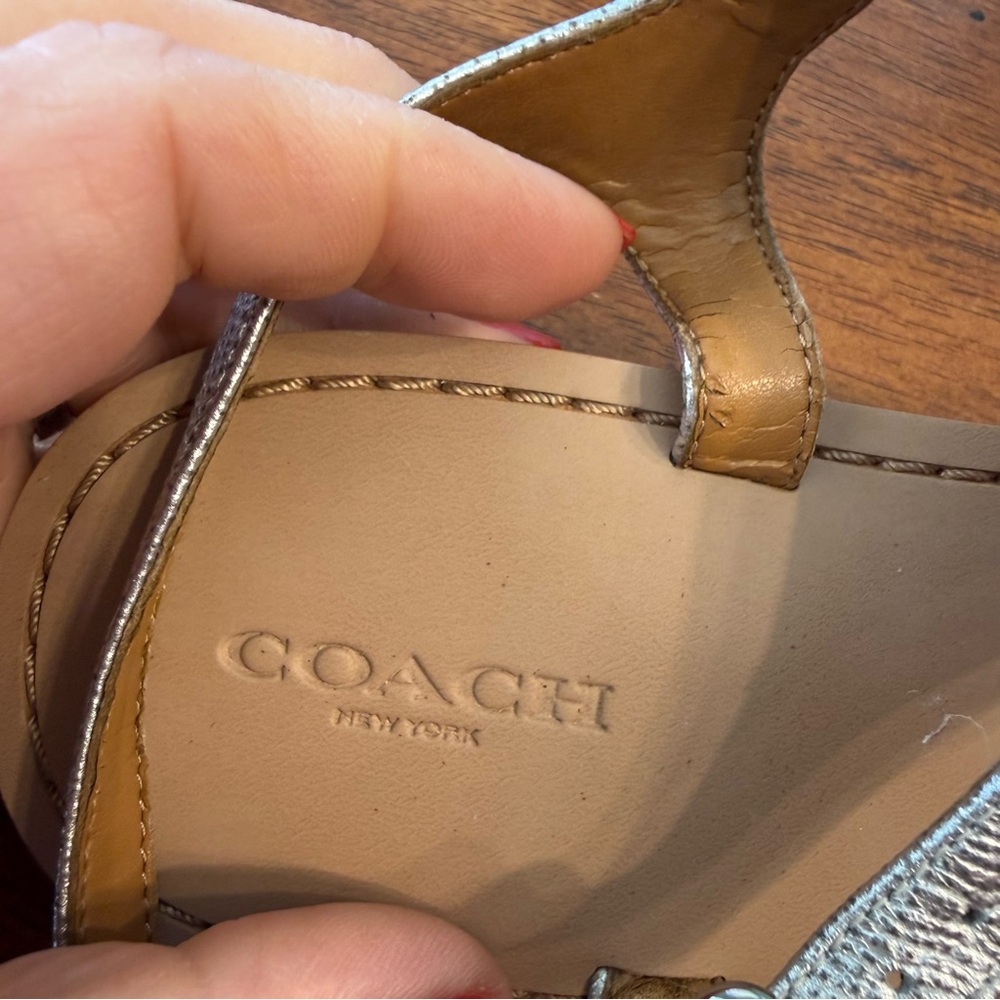 Coach Cheyanne Silver Leather Thong Sandals size 11 - Picture 3 of 5